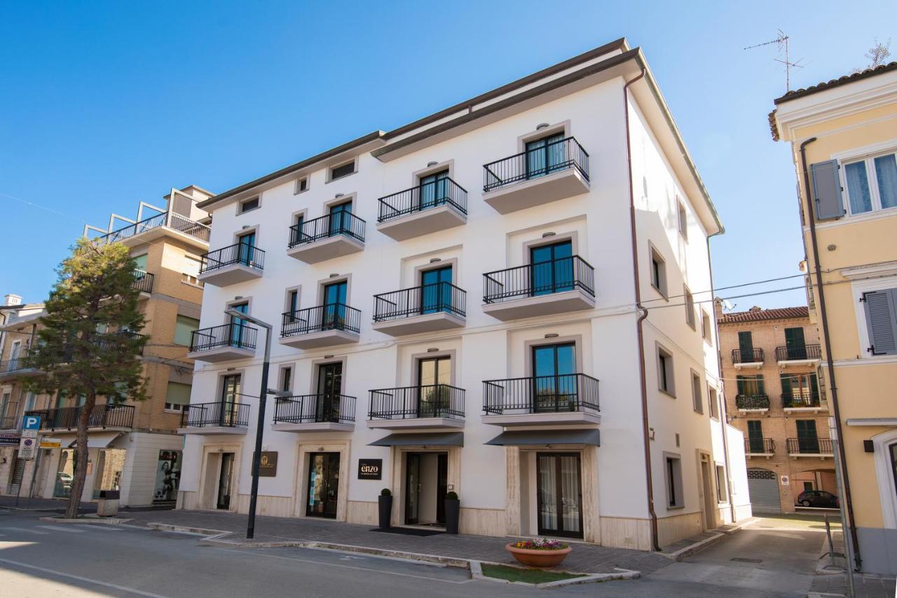 Hotel Enzo Porto Recanati Bagian luar foto