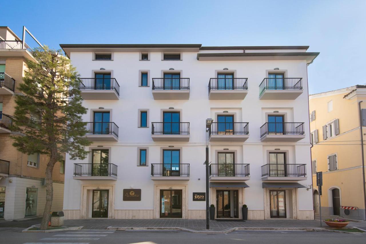 Hotel Enzo Porto Recanati Bagian luar foto