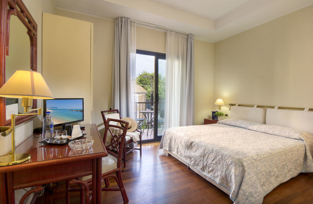 Hotel Enzo Porto Recanati Bagian luar foto